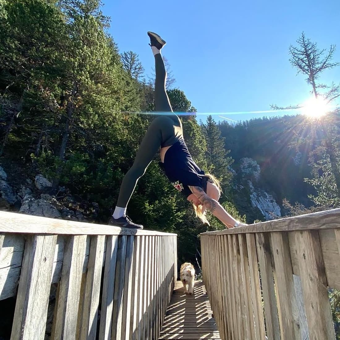 Eka legging vert olive @salomerocheyoga